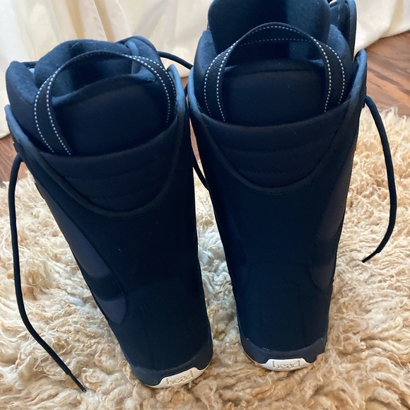 New Head Rodeo Snowboard Boots - Picture 5 of 9